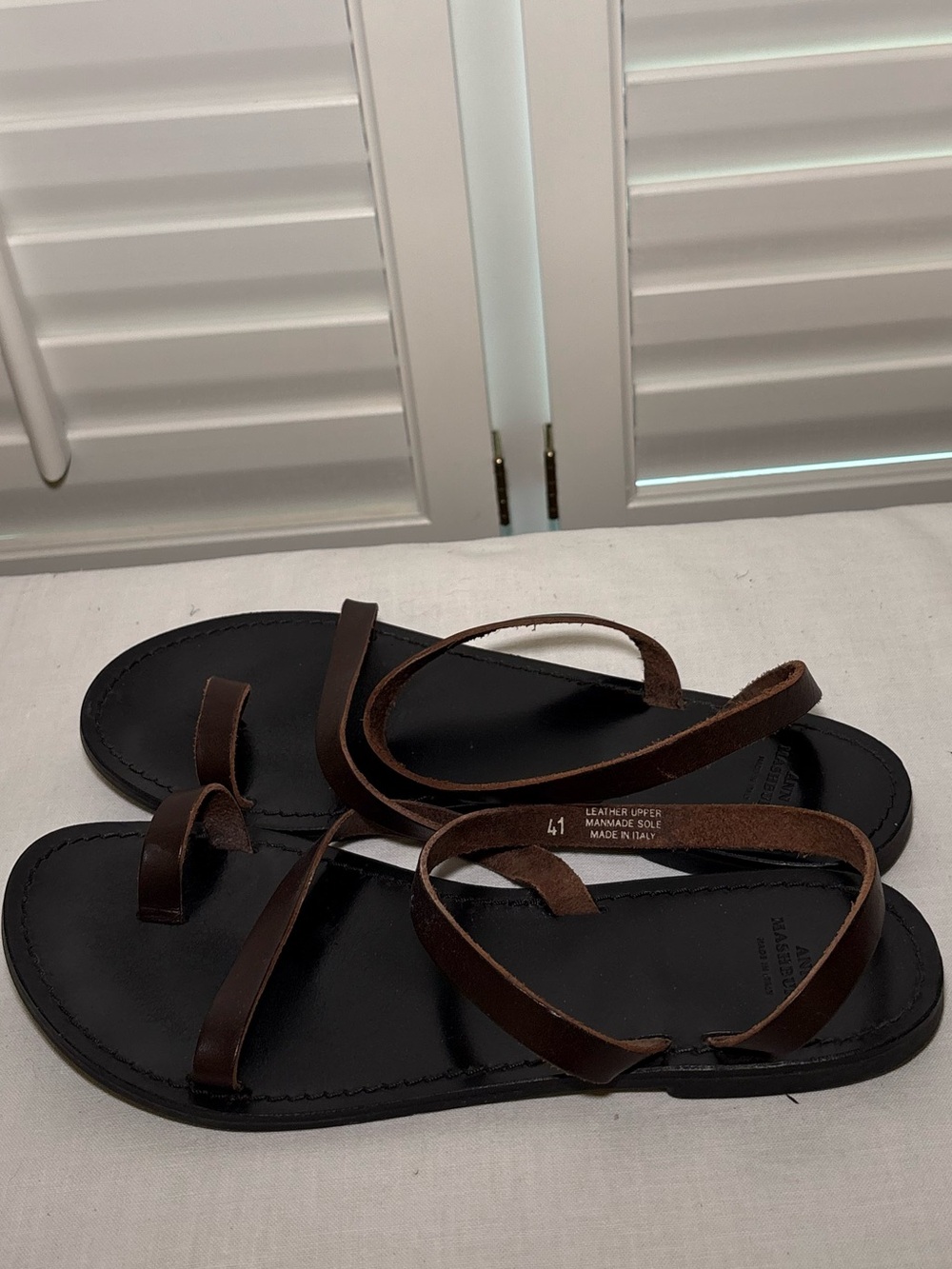 Ann Mashburn Women's Brown Leather Strap Flat Sandals